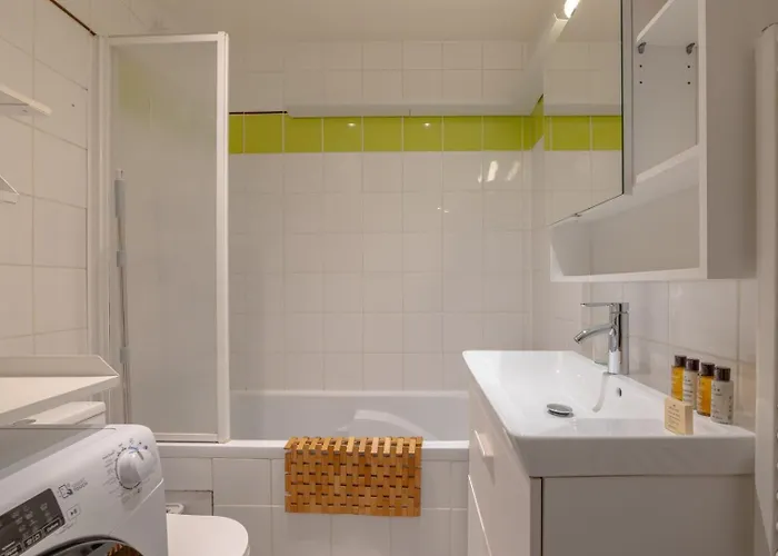 1br In Trendy South Pigalle - Quiet In Appartement Parijs