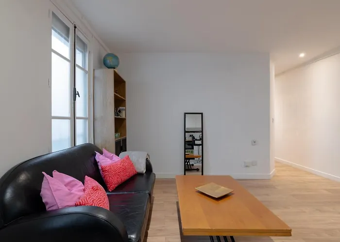 1br In Trendy South Pigalle - Quiet In Appartement *